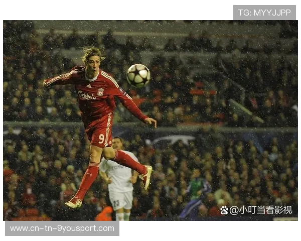 球迷力量：看台上演的欧冠一幕幕感人瞬间，我想看欧冠足球